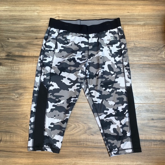 adidas Pants - Techfit adidas capris